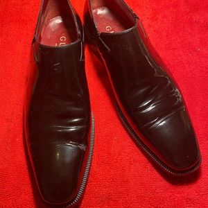 Authentic Gucci patent leather dress shoe,